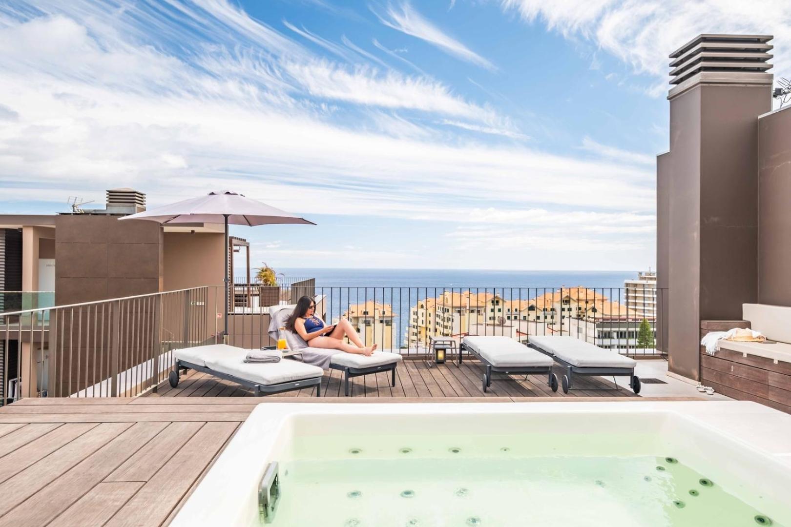 Ajuda I - Penthouse Apartment *